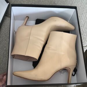 House of Harlow 1960 Tan Heeled Boots